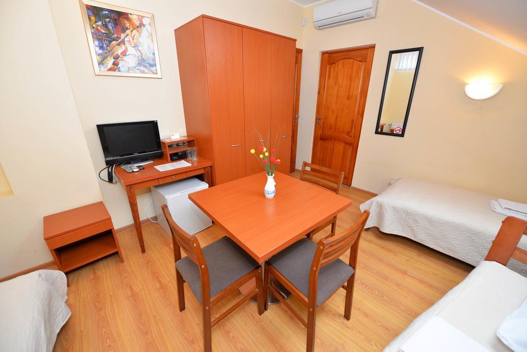 Klaipeda Inn Private Parking And Kitchen Номер фото