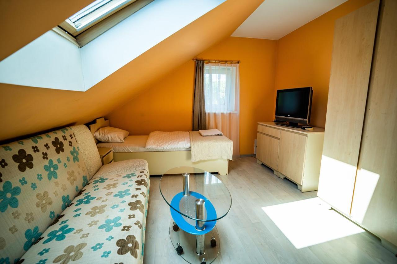 Klaipeda Inn Private Parking And Kitchen Екстер'єр фото